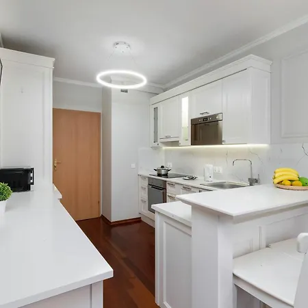 Stylish Family With Parking And 2 Balcony By Renters Appartement *