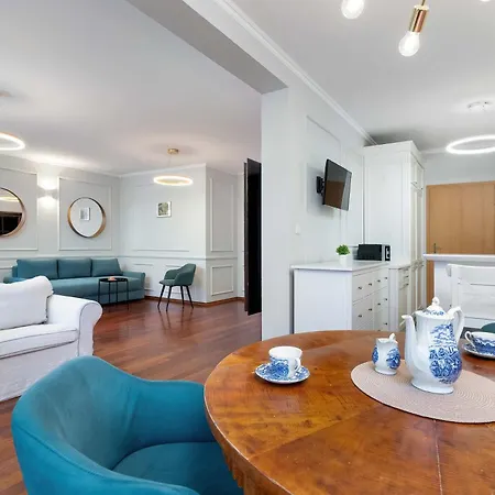 Stylish Family With Parking And 2 Balcony By Renters غدينيا