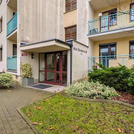 Stylish Family With Parking And 2 Balcony By Renters شقة غدينيا