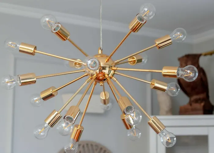 Stylish Family With Parking And 2 Balcony By Renters *