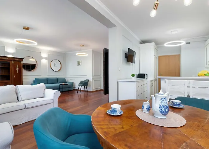 Stylish Family With Parking And 2 Balcony By Renters غدينيا