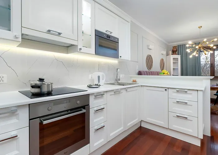 شقة Stylish Family With Parking And 2 Balcony By Renters *